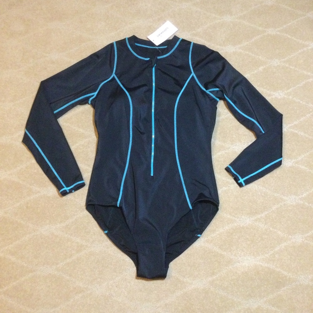 Swimsuits For All NWT Long Sleeve Zip-Front Swimsuit, 14